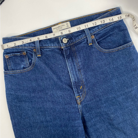 Abercrombie and Fitch The 90’s Straight Ultra High-rise Jeans Size 6L - Picture 4 of 8